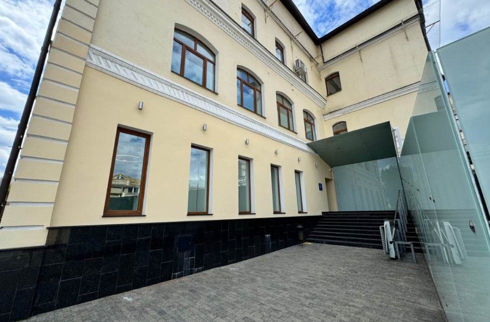 фасад дома, здание по адресу г Москва, ул Верхняя Радищевская, д 2/1 стр 5